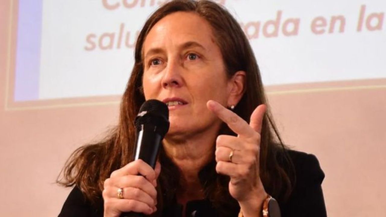Denuncian que el doctorado que ostenta la actual secretaria de Ciencia se cursa en 8 d&iacute;as