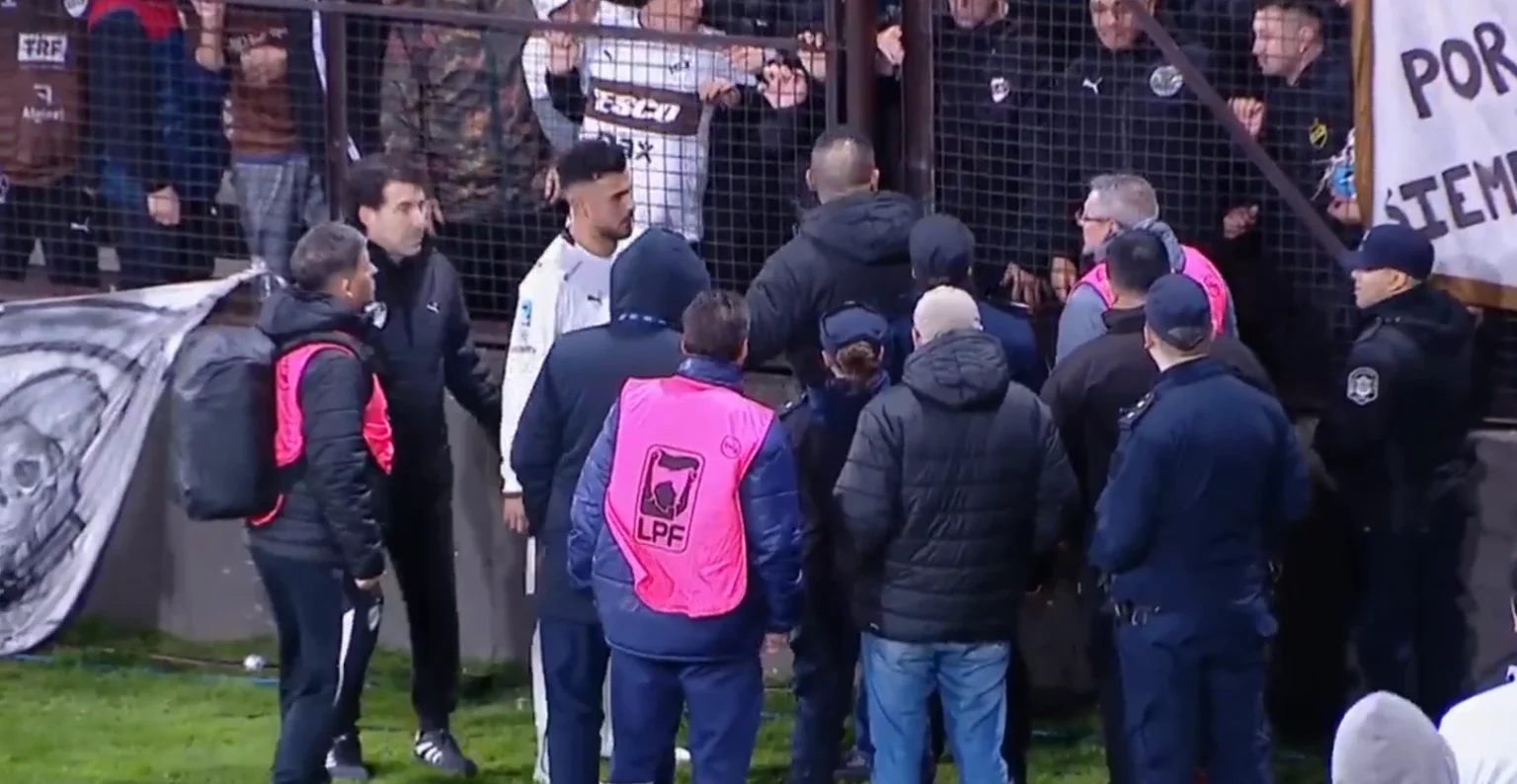 Escándalo en Vicente López: a Nacho Vázquez se le salió la cadena tras la paliza de Talleres a Platense