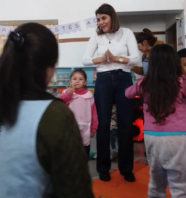 El Municipio de Tigre entreg&oacute; una nueva biblioteca m&oacute;vil al Jard&iacute;n de Infantes N&deg; 921, en Don Torcuato