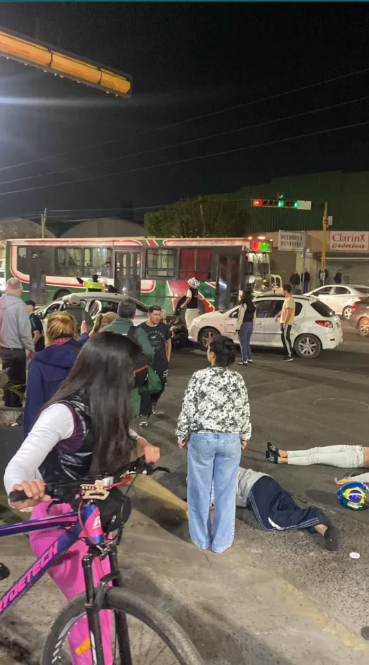 Grand Bourg: un joven muri&oacute; y su novia qued&oacute; en coma por un choque m&uacute;ltiple