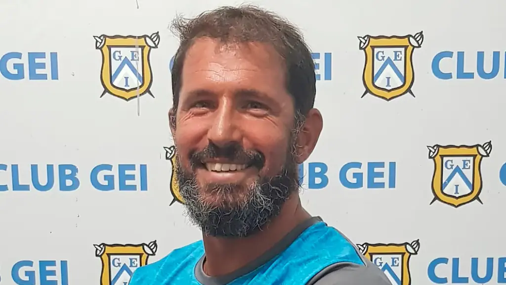 El campeón en Boca que maneja una empresa de demoliciones en Castelar: «Antes tiraba jugadores y hoy tiro casas»