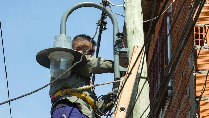 San Isidro retirar&aacute; los cables a&eacute;reos en desuso para ordenar las calles