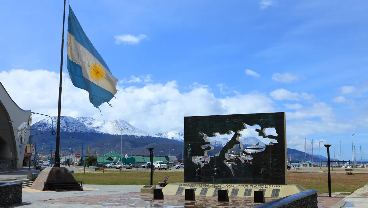 ISLAS MALVINAS : EL GOBIERNO DE MILEI SANCIONO A OTRAS 15 PERSONAS Y EMPRESAS POR EXPLOTACION DE HIDROCARBUROS