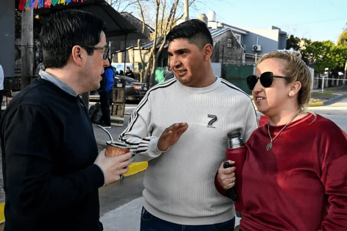 Malvinas Argentinas: Nardini inaugur&oacute; tres nuevas cuadras de pavimento en el Barrio Primaveral