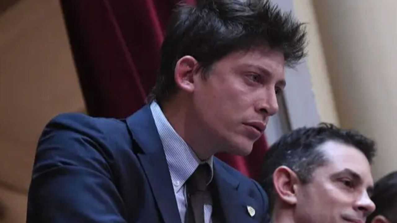 La sugestiva imagen que comparti&oacute; Santiago Caputo: &iquest;salv&oacute; a Milei del abismo?
