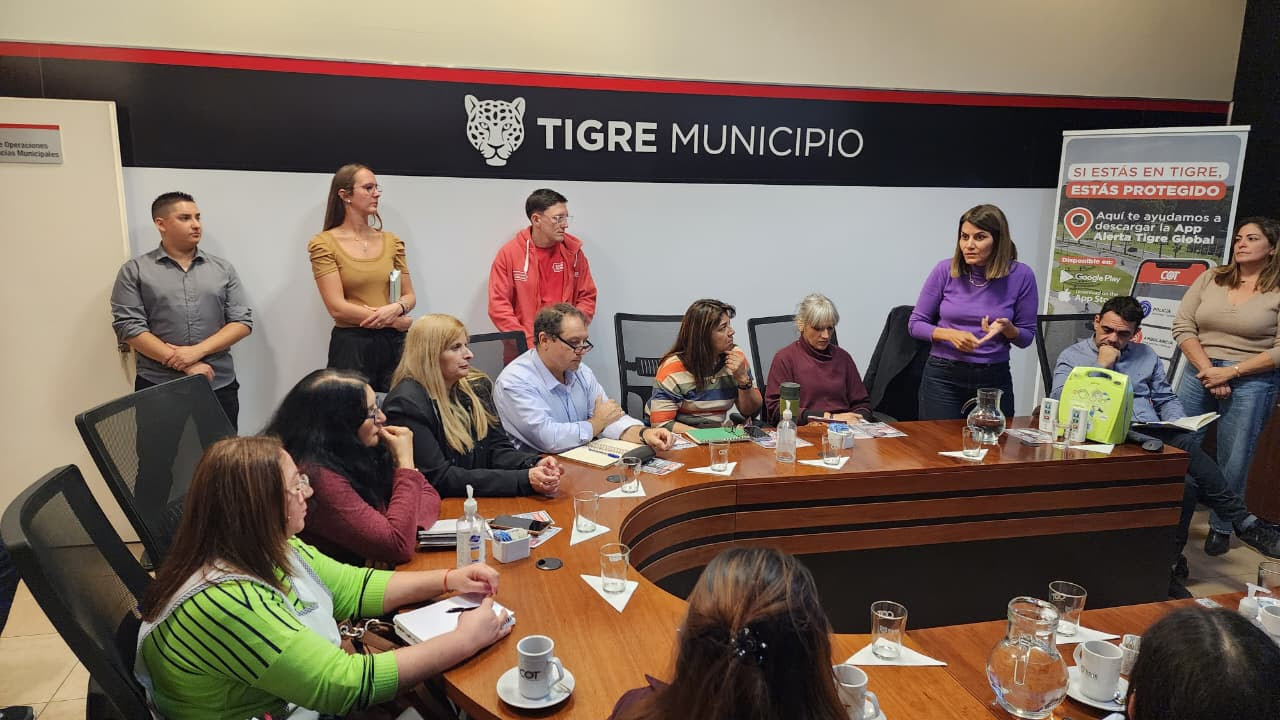 NOTICIAS TIGRE: EN EL COT, SE LLEVO ADELANTE UNA CAPACITACION DE ENTORNOS DIGITALES DESTINADA A LA COMUNIDAD EDUCATIVA DE TIGRE.