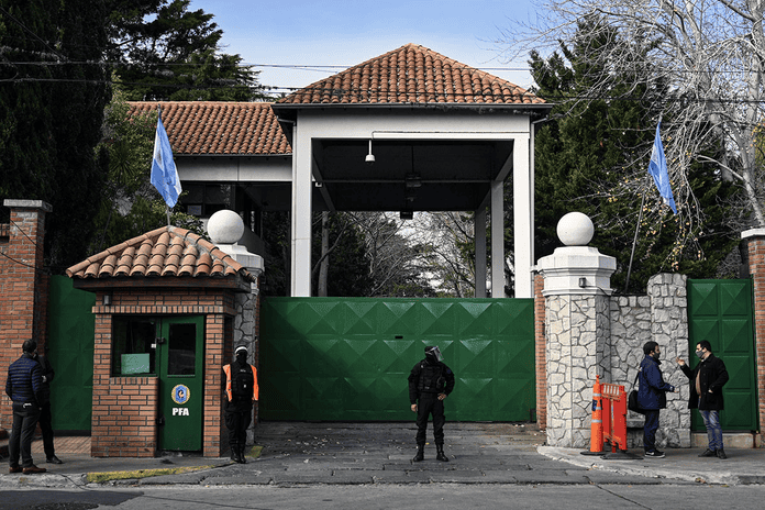 Doce despidos y cambio de mando en la Quinta de Olivos: Casa Militar asumir&aacute; el control