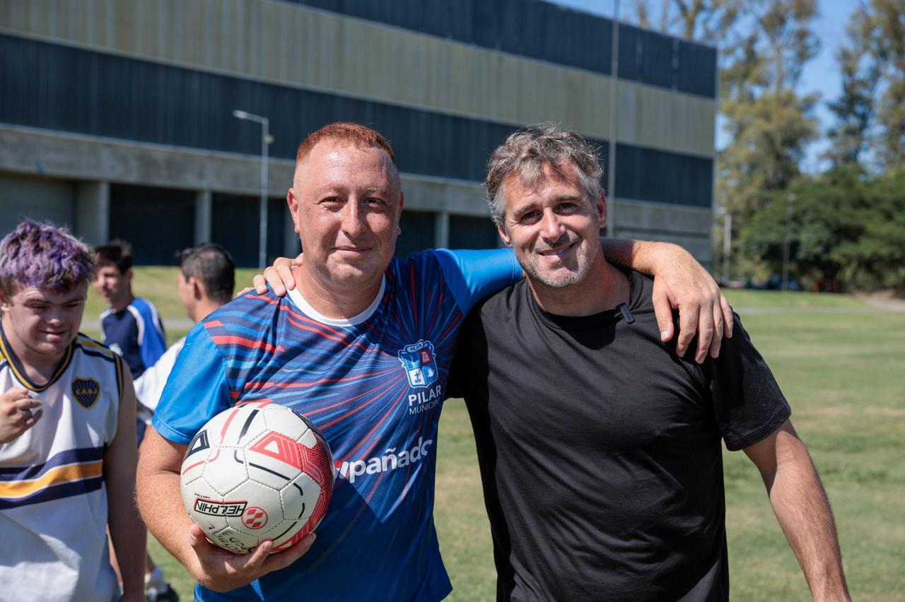 NOTICIAS PILAR:ACOMPA&Ntilde;AMIENTO DEL INTENDENTE FEDERICO ACHAVAL EN EL INICIO DE LA COPA DE BEACH VOLEY.