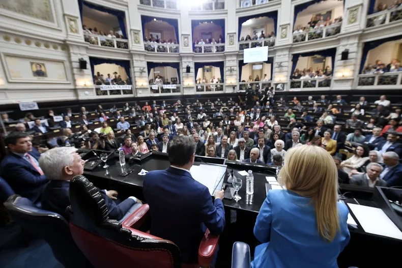 NOTICIAS PILAR:ENDEUDAMIENTO BONAERENSE