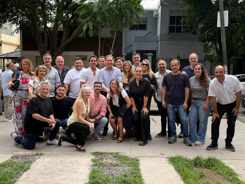 NOTICIAS PILAR:SEBASTIAN NEUSPILLER CERRO EL A&Ntilde;O JUNTO AL COLO SANTILLI