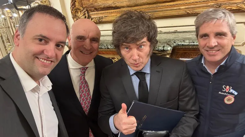 NOTICIAS PILAR:ARGENTINA : DECRETO RESTRINGE EL ACCESO A LA INFORMACION PUBLICA Y VULNERA LA LIBERTAD DE EXPRESION