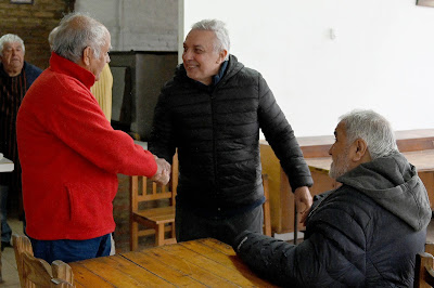 Julio Zamora a adultos mayores