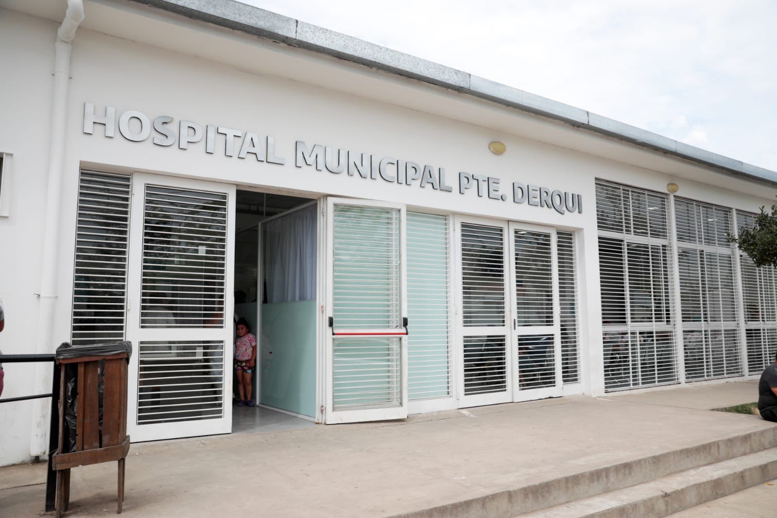 NOTICIAS PILAR:ACHAVAL VISITO EL HOSPITAL DE PRESIDENTE DERQUI