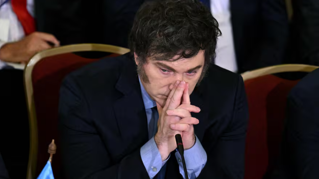 El agosto maldito de Javier Milei . ¿Otra foto de Olivos?  Jony Viale contó los escándalos del gobierno de Javier Milei: uno cada tres meses