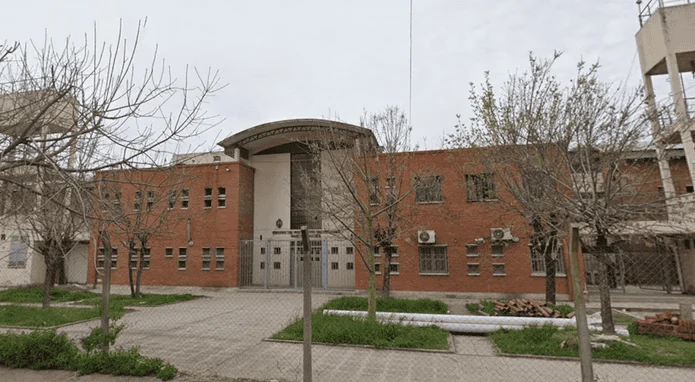 Echaron y denunciaron a dos empleados de un instituto de menores de Pablo Nogu&eacute;s por el presunto ingreso de drogas