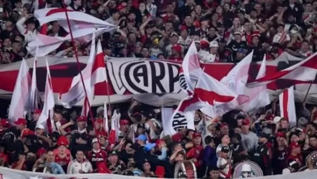 Muri&oacute; un hincha de River en el Monumental durante el partido ante Santa Fe