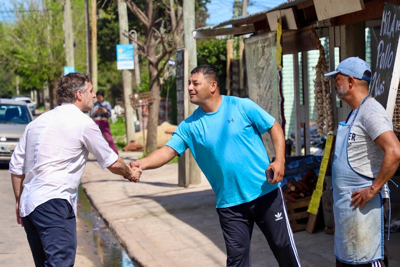 NOTICIAS PILAR:ACHAVAL RECORRIO LOS NUEVOS ASFALTOS DE VILLA ROSA