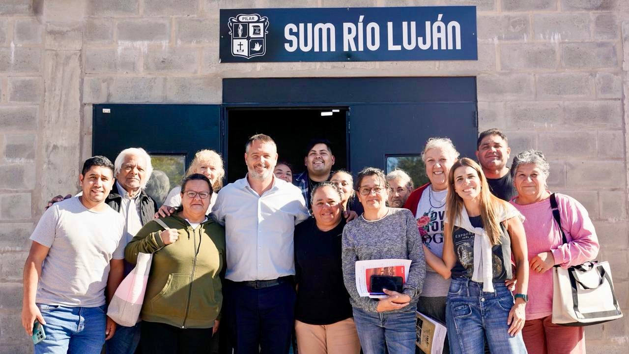 NOTICIAS PILAR: LOS ADULTOS MAYORES COMPARTIERON TALLERES  EN LA RENOVADA PLAZA DE RIO LUJAN 
