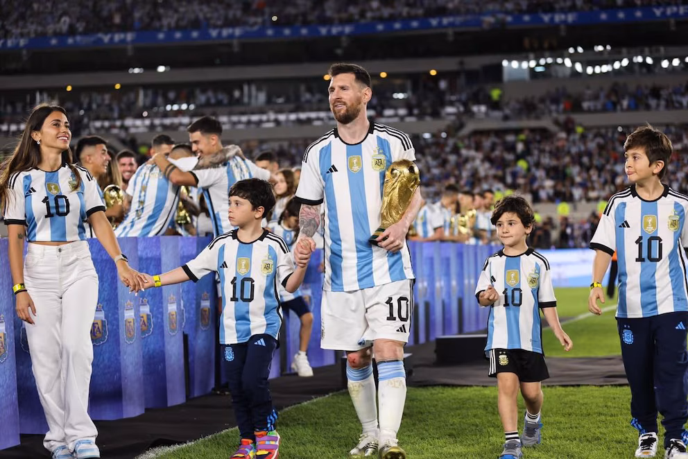 La conmovedora carta de Antonela Roccuzzo tras la despedida de Messi de la selecci&oacute;n argentina: &ldquo;Te vi sufrir, caer y levantarte&rdquo;